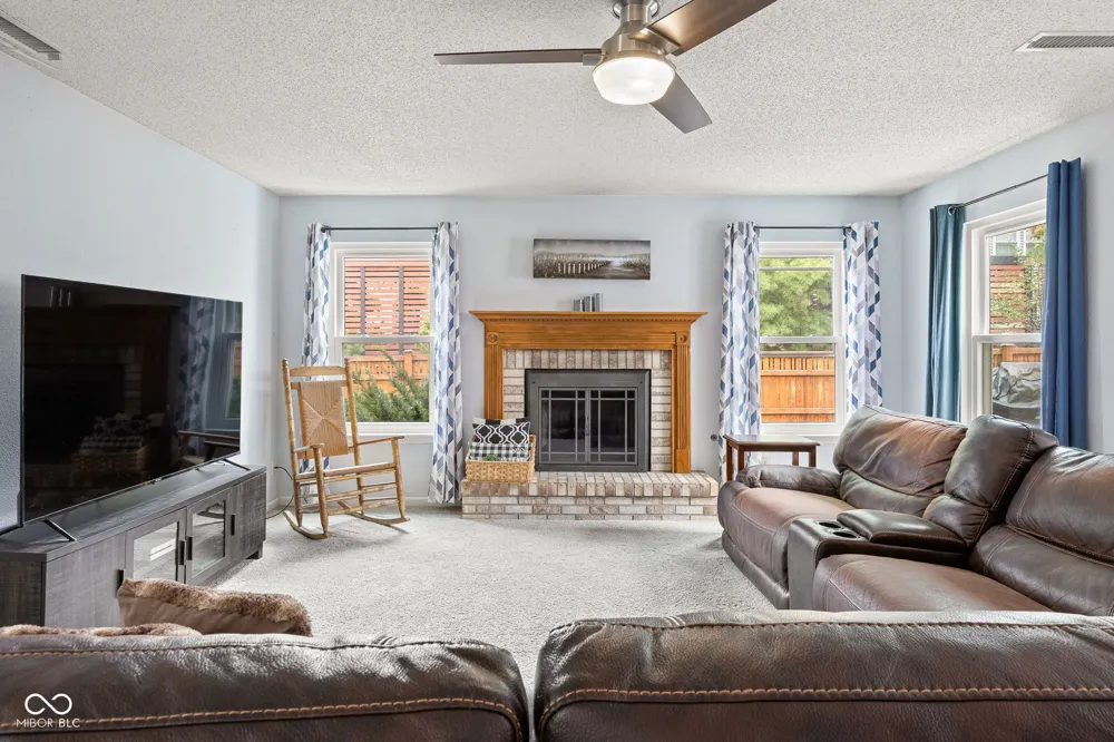 10255 Lothbury Circle Fishers, IN 46037