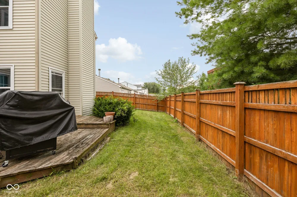 10255 Lothbury Circle Fishers, IN 46037