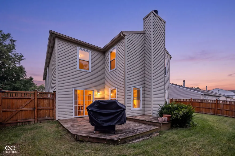 10255 Lothbury Circle Fishers, IN 46037