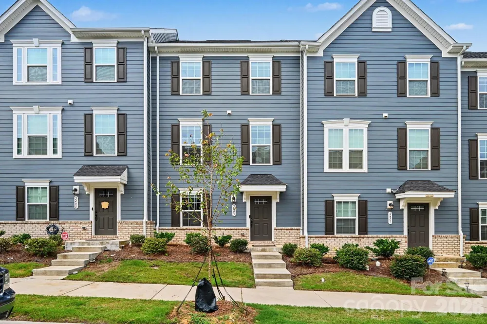 2405 Autumn Olive Lane Matthews, NC 28104