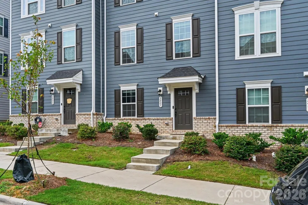 2405 Autumn Olive Lane Matthews, NC 28104