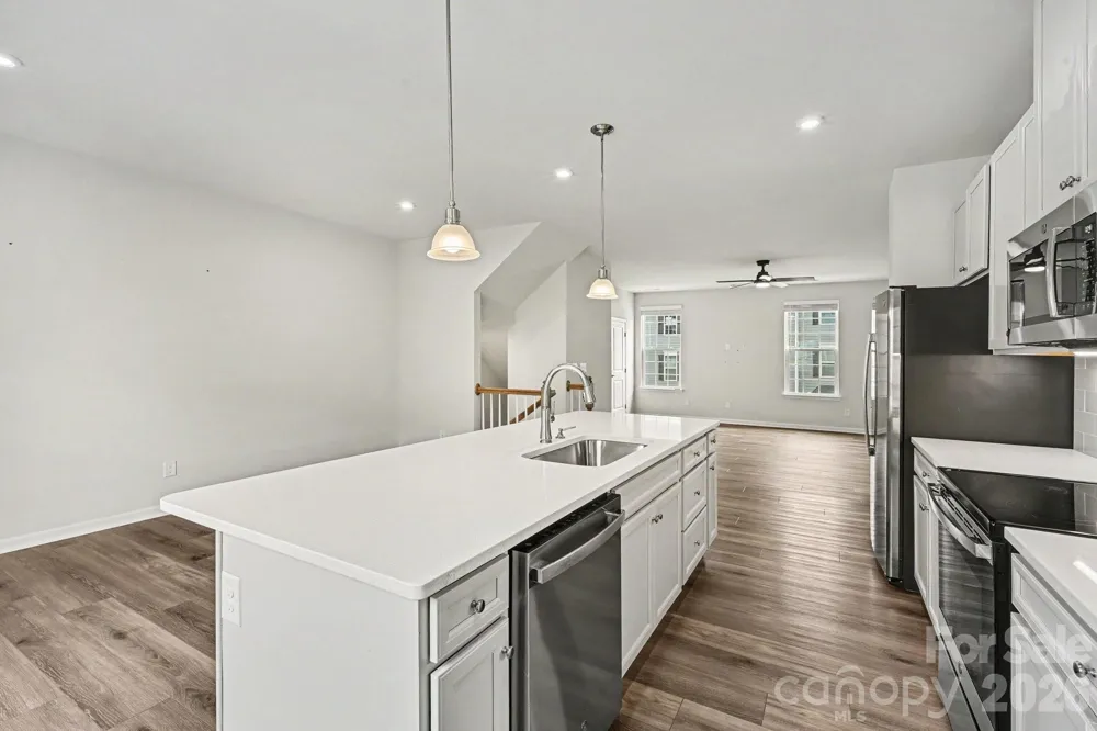 2405 Autumn Olive Lane Matthews, NC 28104