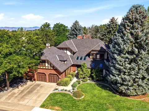 3697 E Euclid Avenue