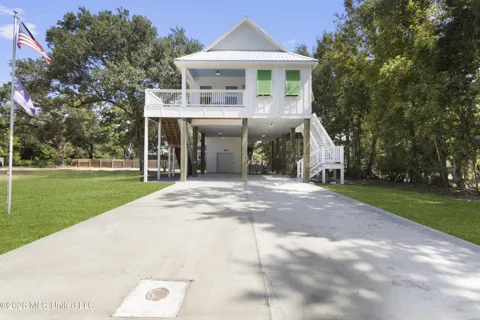 231 Leonhard Avenue