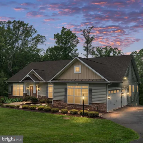 59 BONNIE LEE COURT