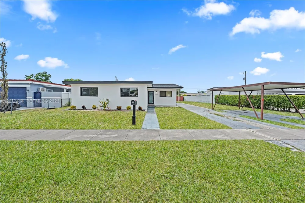 1014 W 66th St Hialeah, FL 33012