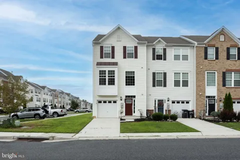 645 HEATHLAND TRL