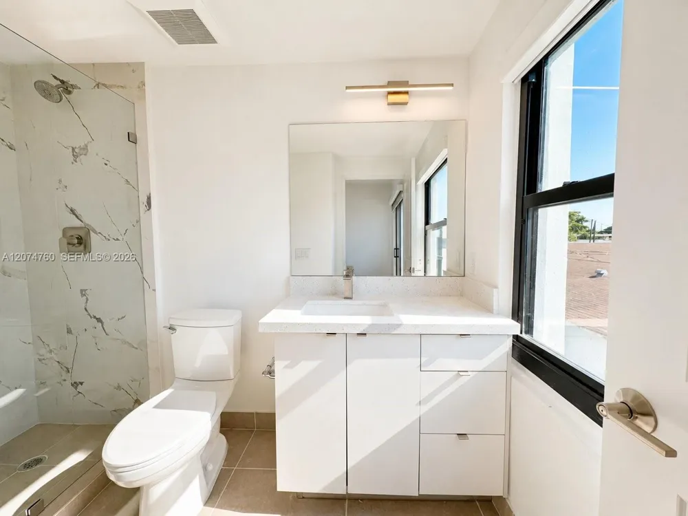 2511 Pierce St #7 Hollywood, FL 33020