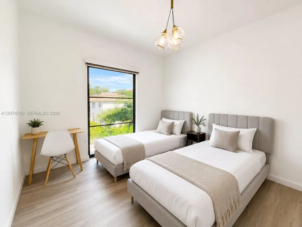 2511 Pierce St #7 Hollywood, FL 33020