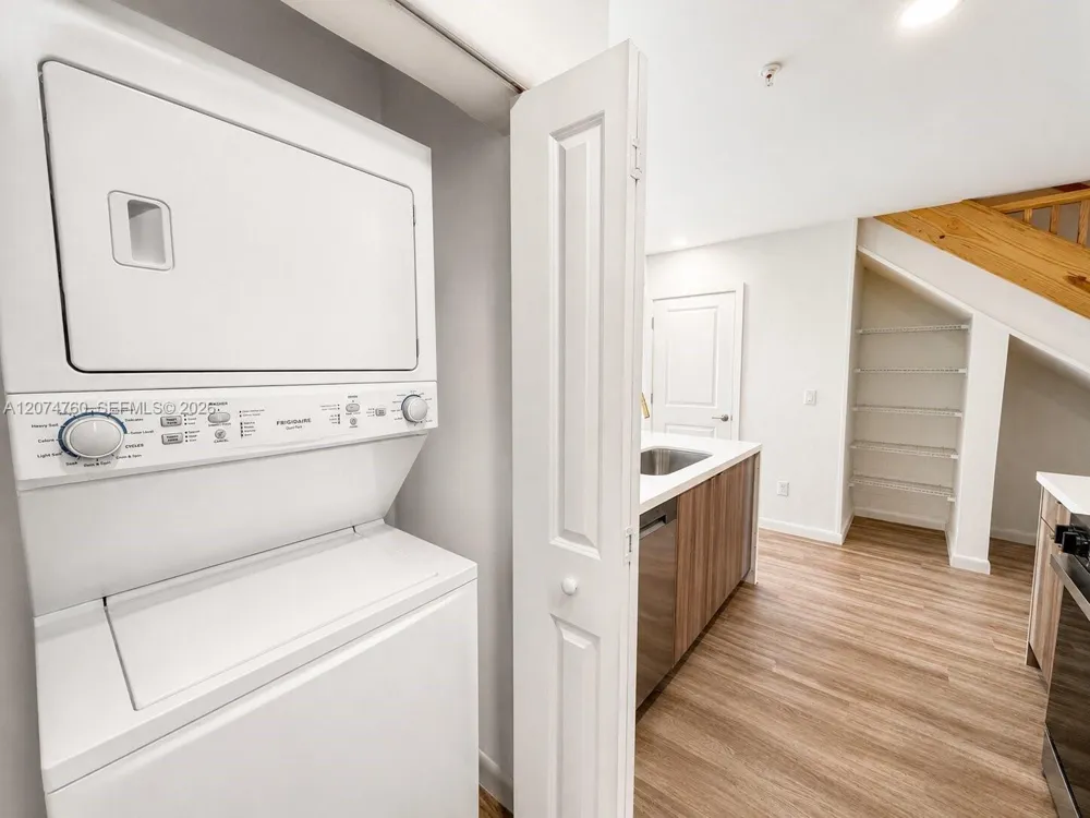 2511 Pierce St #7 Hollywood, FL 33020
