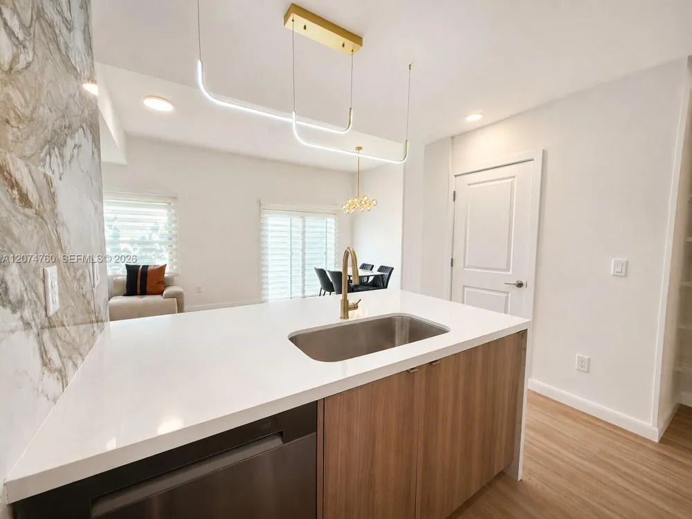 2511 Pierce St #7 Hollywood, FL 33020