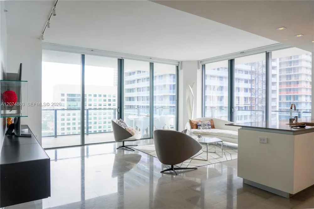 88 SW 7 #2112 Miami, FL 33130