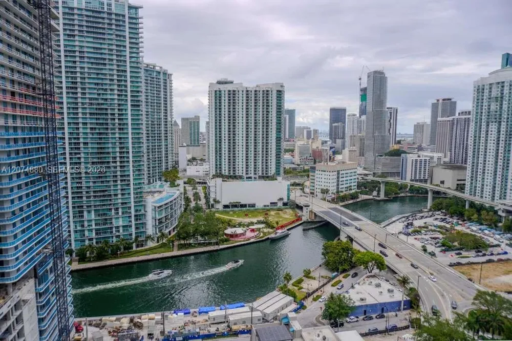 88 SW 7 #2112 Miami, FL 33130