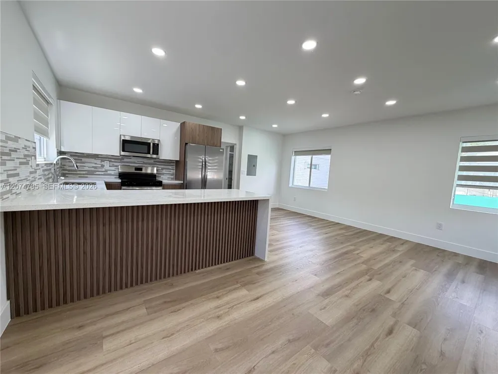 311 SW 27th Ave #317 Miami, FL 33135