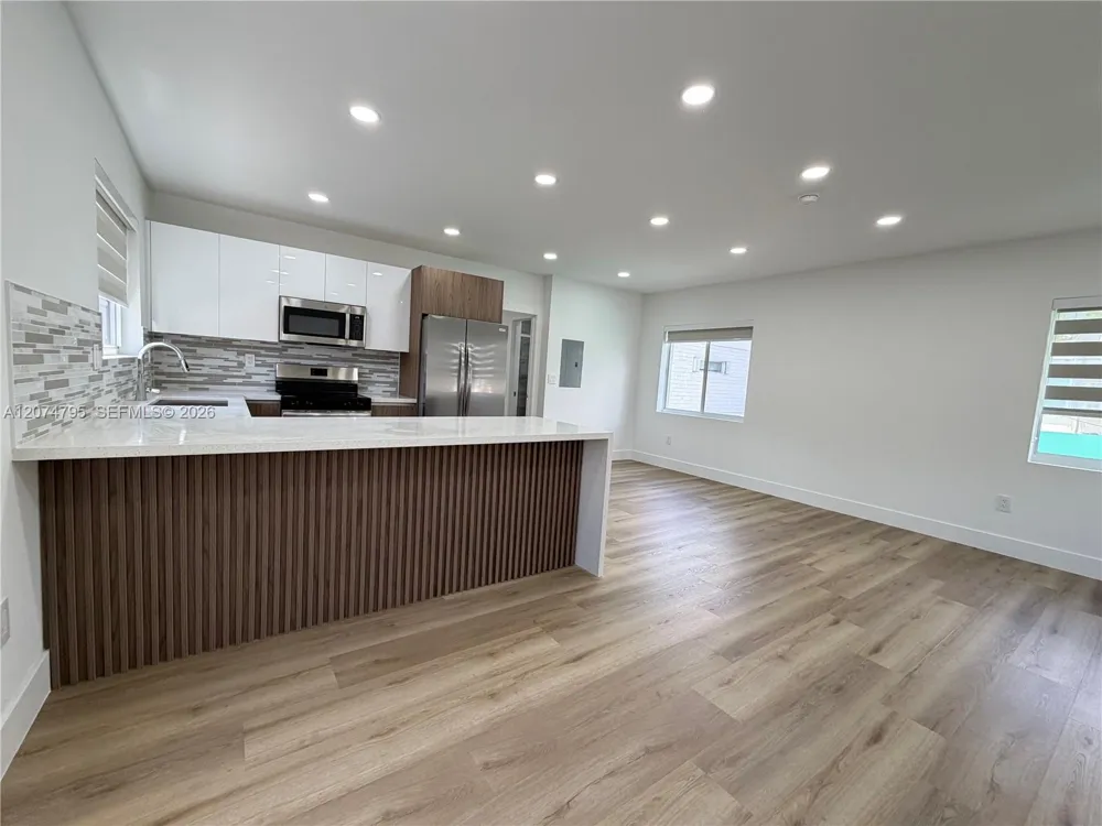 311 SW 27th Ave #317 Miami, FL 33135