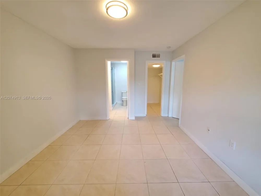 15591 SW 105th Ter #512 Miami, FL 33196