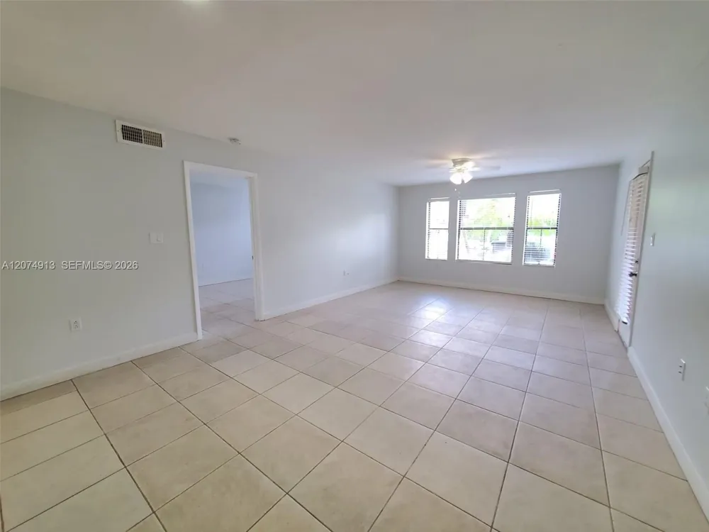 15591 SW 105th Ter #512 Miami, FL 33196