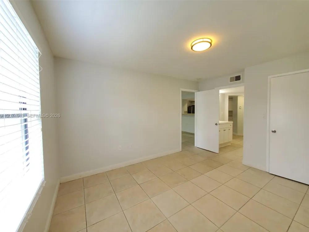 15591 SW 105th Ter #512 Miami, FL 33196