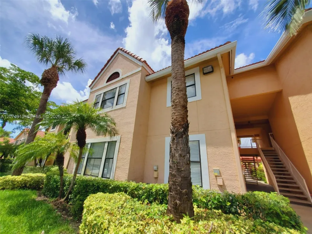 15591 SW 105th Ter #512 Miami, FL 33196