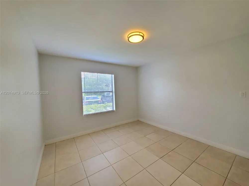 15591 SW 105th Ter #512 Miami, FL 33196