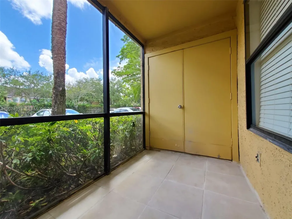 15591 SW 105th Ter #512 Miami, FL 33196