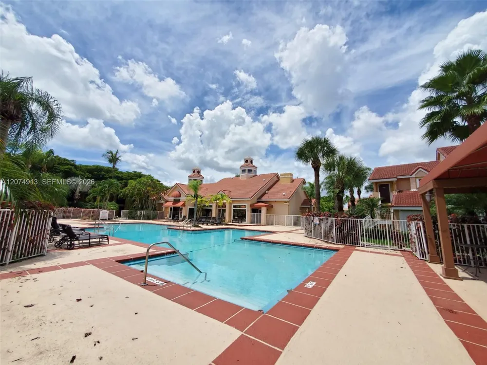 15591 SW 105th Ter #512 Miami, FL 33196