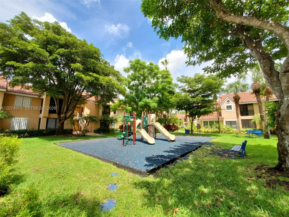 15591 SW 105th Ter #512 Miami, FL 33196