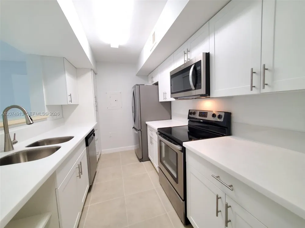 15591 SW 105th Ter #512 Miami, FL 33196