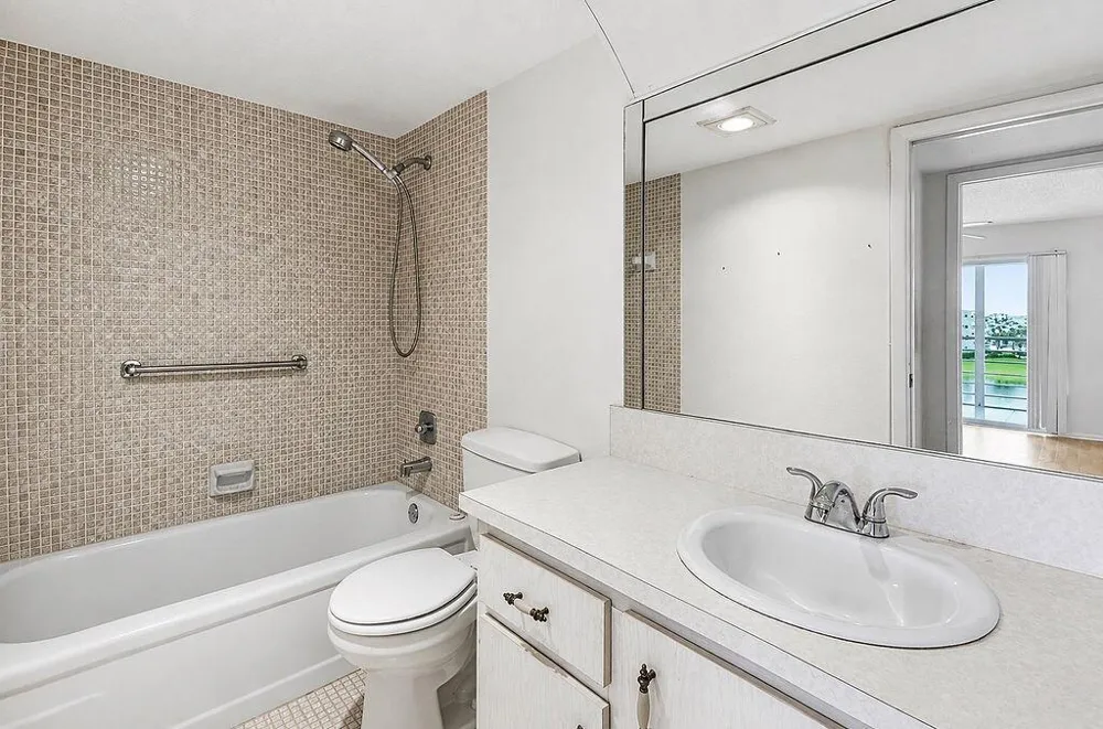 3026 Rexford B Boca Raton, FL 33434