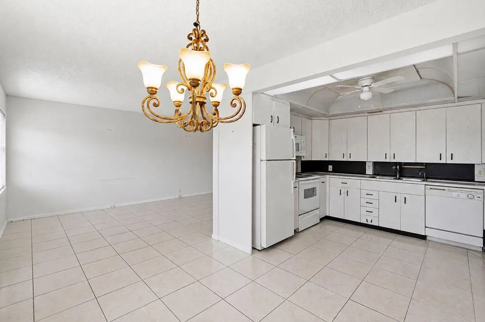 3026 Rexford B Boca Raton, FL 33434