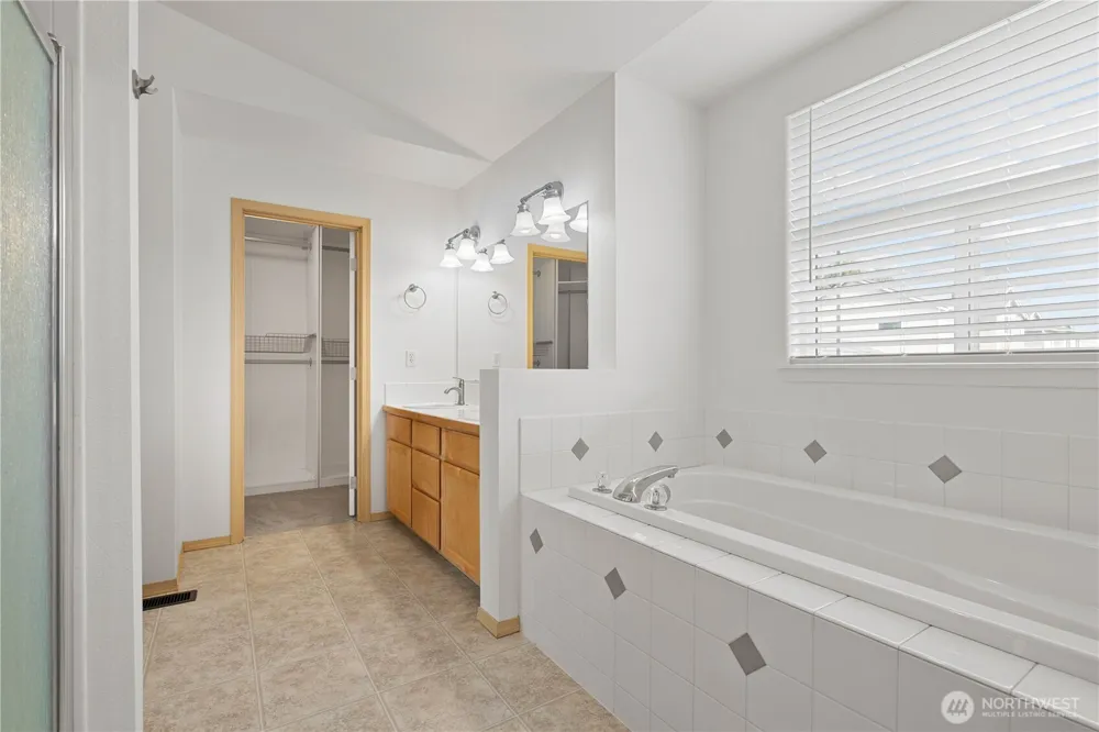 11324 176th Avenue E Bonney Lake, WA 98391