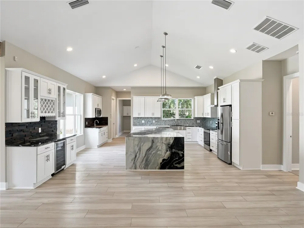 19415 VILLA CITY ROAD Groveland, FL 34736
