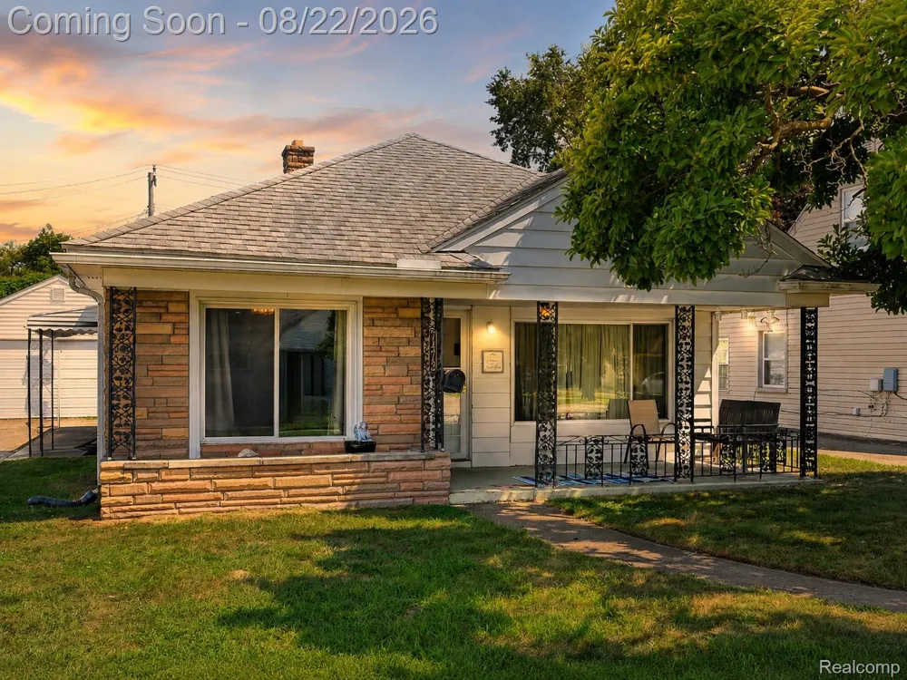 7472 Vernon Street Dearborn Heights City, MI 48127