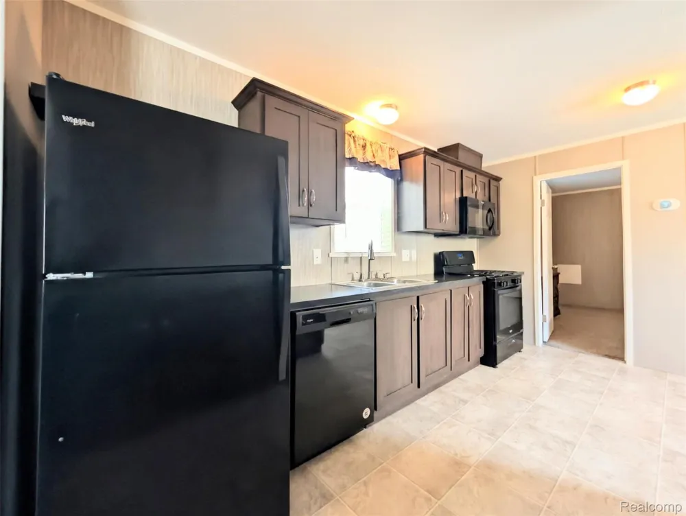 17092 Canterbury Circle Groveland Township, MI 48442