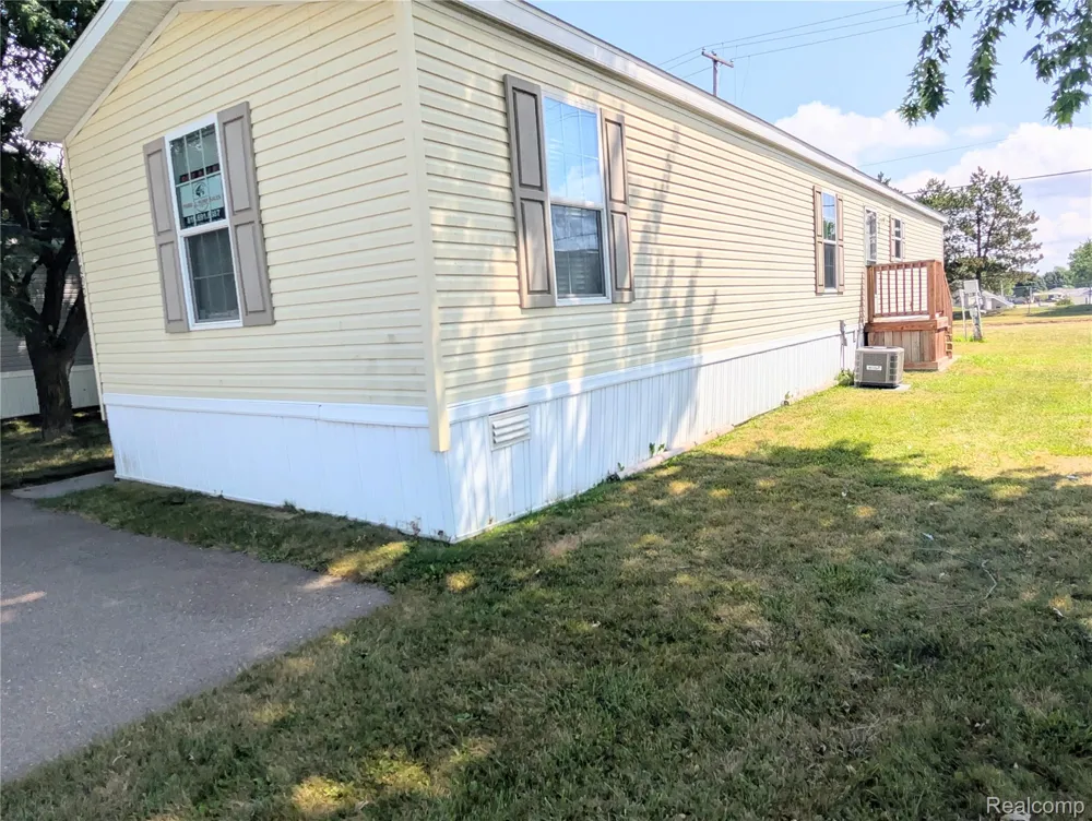 17092 Canterbury Circle Groveland Township, MI 48442