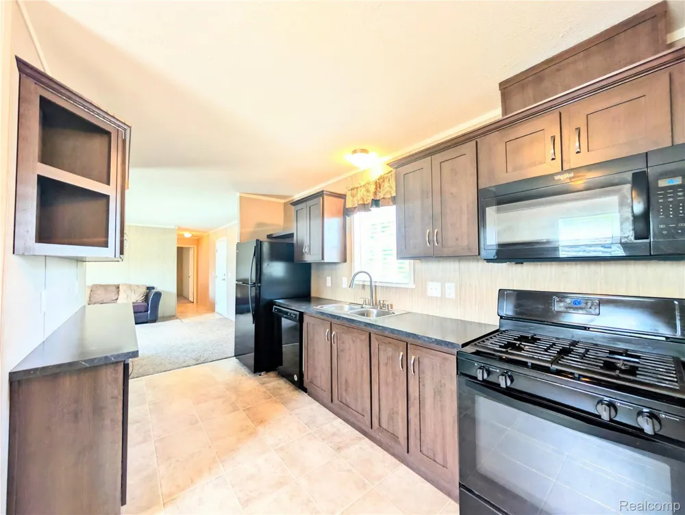 17092 Canterbury Circle Groveland Township, MI 48442