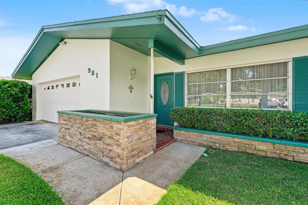 981 STEPHEN FOSTER DRIVE Largo, FL 33771