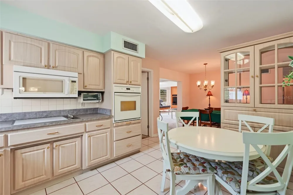 981 STEPHEN FOSTER DRIVE Largo, FL 33771
