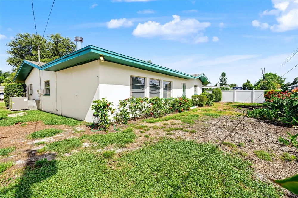 981 STEPHEN FOSTER DRIVE Largo, FL 33771