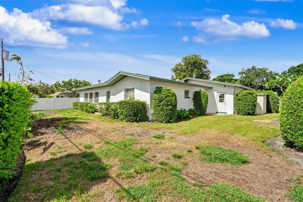 981 STEPHEN FOSTER DRIVE Largo, FL 33771