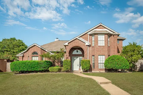 920 Blackstone Drive