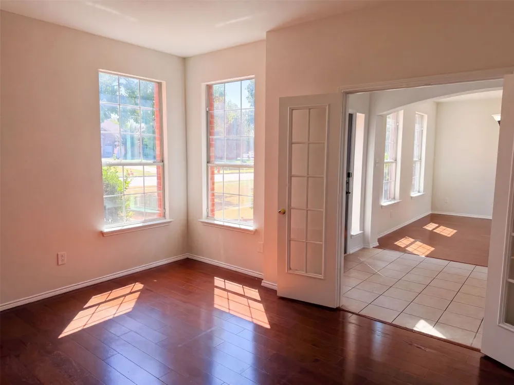 217 Green Acres Drive Murphy, TX 75094