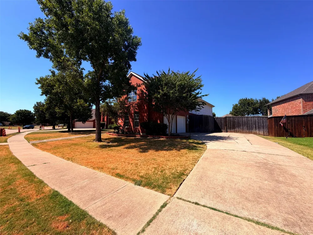 217 Green Acres Drive Murphy, TX 75094