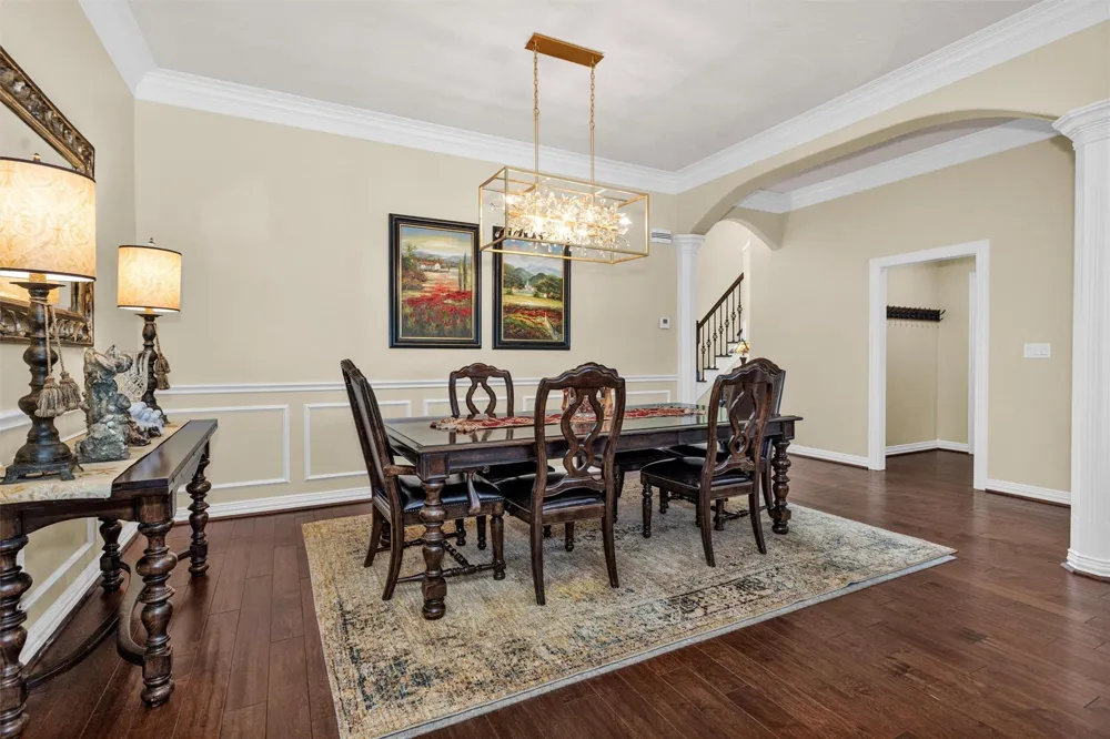 1502 Wimbledon Drive Huntsville, TX 77340