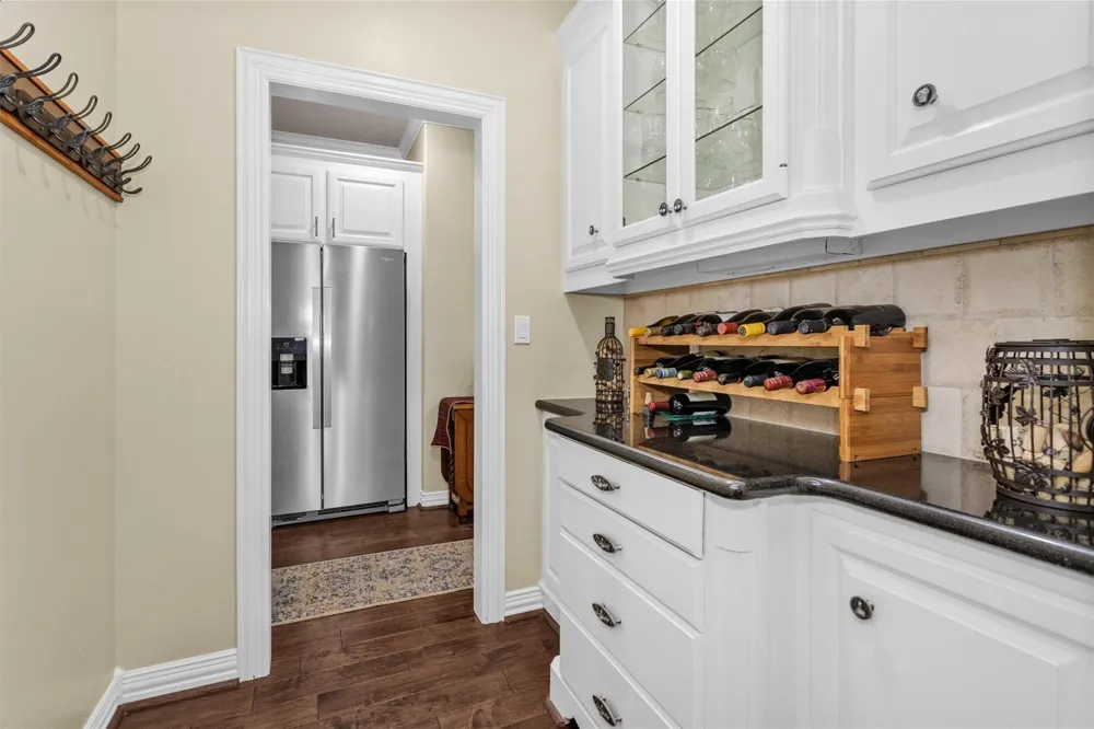 1502 Wimbledon Drive Huntsville, TX 77340