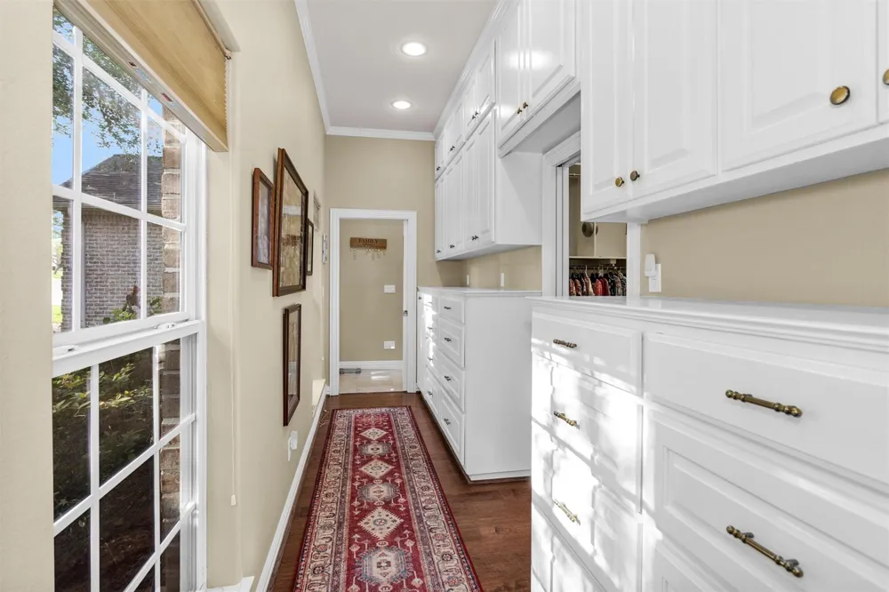 1502 Wimbledon Drive Huntsville, TX 77340