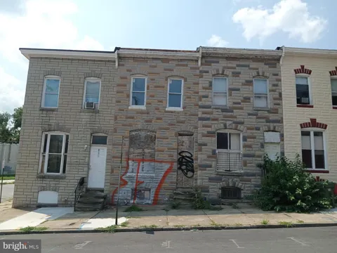 220 S SMALLWOOD STREET