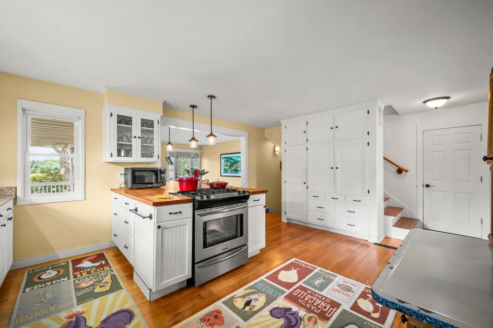 8467 S Scottdale Road Berrien Springs, MI 49103