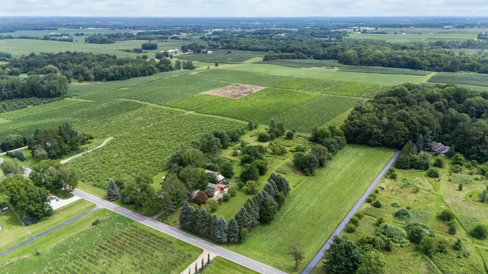 8467 S Scottdale Road Berrien Springs, MI 49103