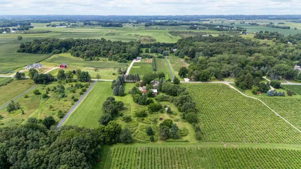8467 S Scottdale Road Berrien Springs, MI 49103